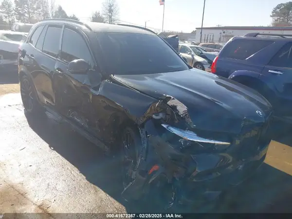 5UXCR6C00N9M36995 2022 BMW X5 - Image 1