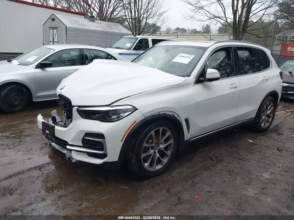 5UXCR6C00N9M49519 2022 BMW X5 - Image 2