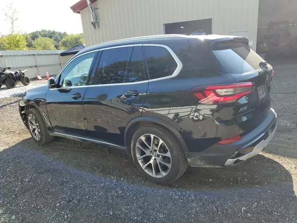 5UXCR6C00N9M79586 2022 BMW X5 - Image 2