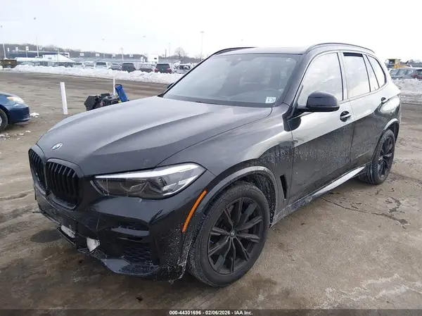 5UXCR6C00N9N02445 2022 BMW X5 - Image 2