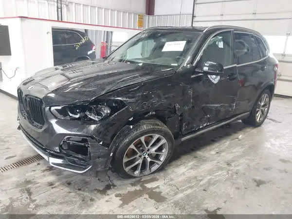 5UXCR6C00P9P10702 2023 BMW X5 - Image 2
