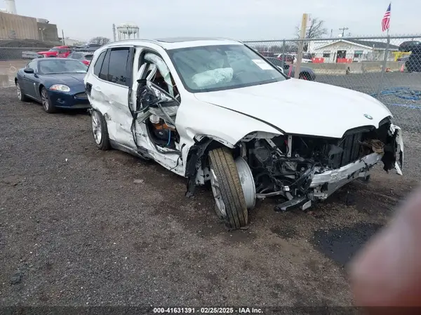 5UXCR6C00P9P33221 2023 BMW X5 - Image 1