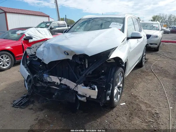 5UXCR6C00P9R39879 2023 BMW X5 - Image 2