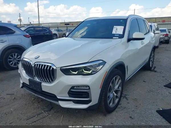 5UXCR6C01L9B19243 2020 BMW X5 - Image 2