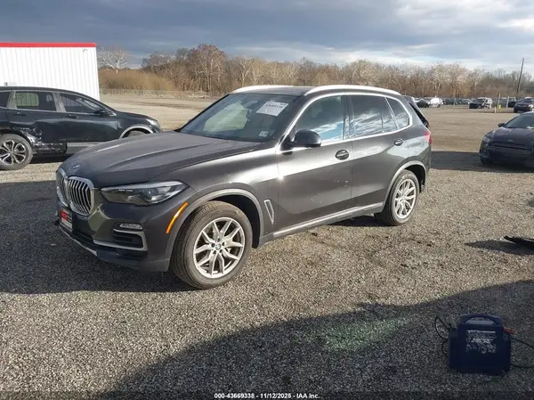 5UXCR6C01L9B84495 2020 BMW X5 - Image 2