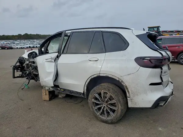 5UXCR6C01L9C27796 2020 BMW X5 - Image 2