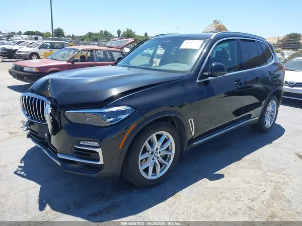 5UXCR6C01LLL65645 2020 BMW X5 - Image 2