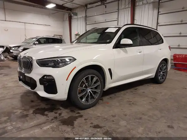 5UXCR6C01LLL66648 2020 BMW X5 - Image 2