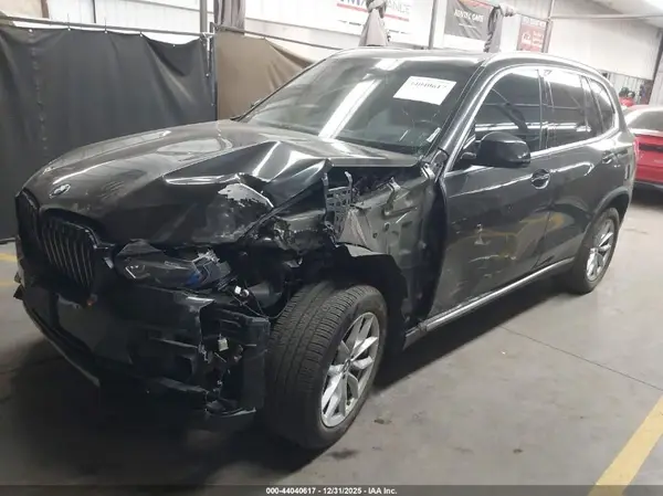 5UXCR6C01LLL76581 2020 BMW X5 - Image 2
