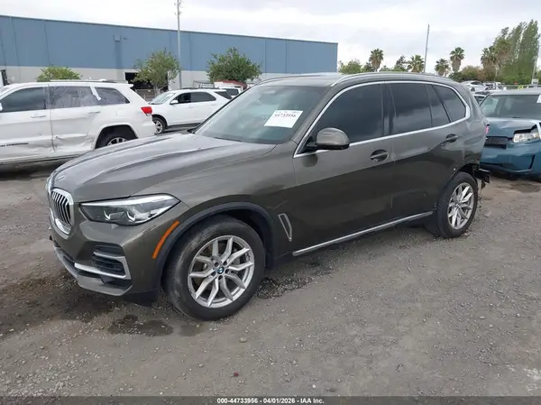 5UXCR6C01N9J19131 2022 BMW X5 - Image 2