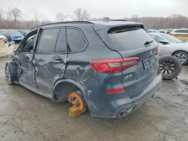5UXCR6C01N9K20752 2022 BMW X5 - Image 2