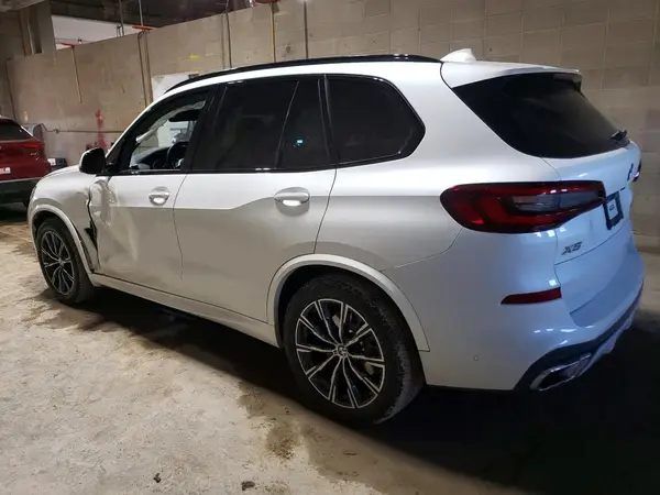 5UXCR6C01N9K38474 2022 BMW X5 - Image 2