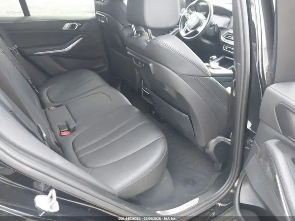 5UXCR6C01N9M66846 2022 BMW X5 - Image 8