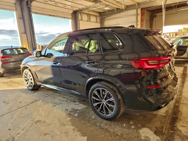 5UXCR6C01N9N19318 2022 BMW X5 - Image 2