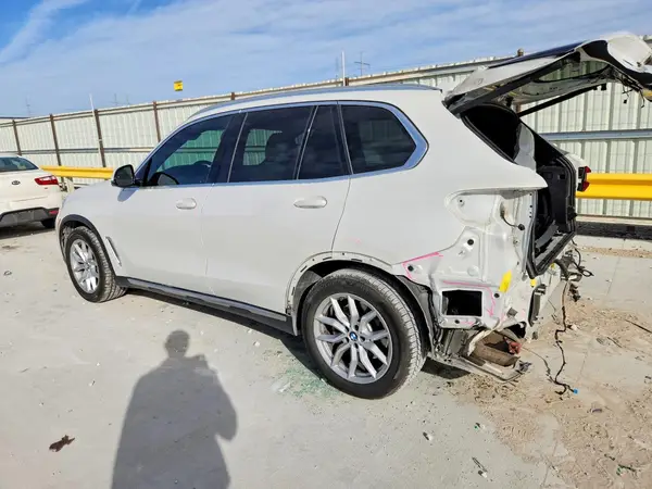 5UXCR6C02L9B81427 2020 BMW X5 - Image 2