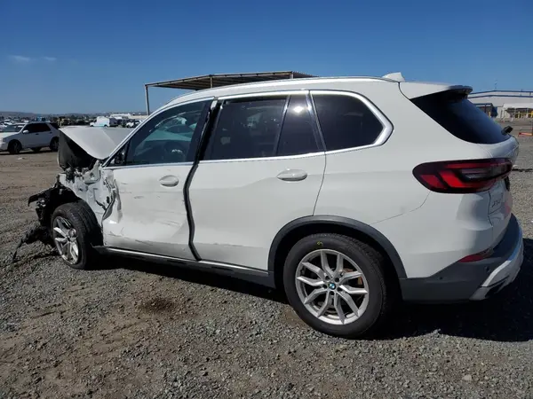 5UXCR6C02L9C46986 2020 BMW X5 - Image 2