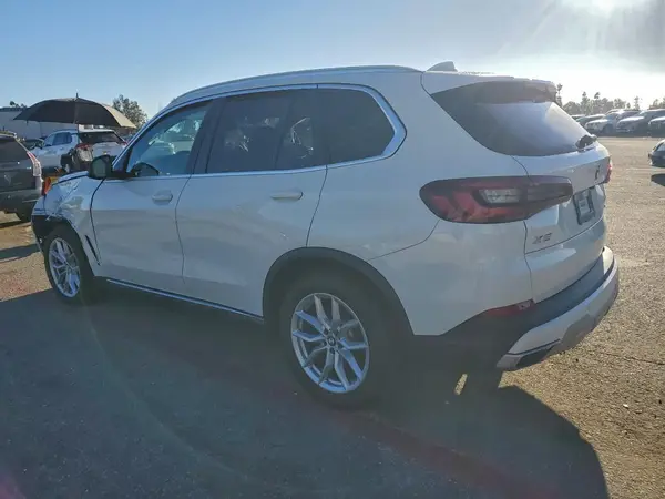 5UXCR6C02L9C95234 2020 BMW X5 - Image 2