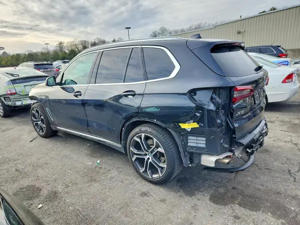 5UXCR6C02M9E05913 2021 BMW X5 - Image 2