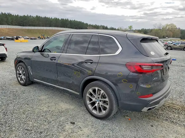 5UXCR6C02M9E06253 2021 BMW X5 - Image 2