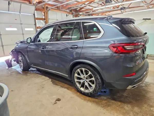 5UXCR6C02M9F38817 2021 BMW X5 - Image 2