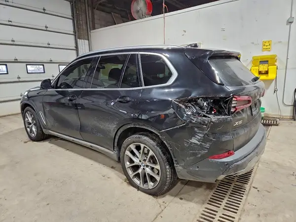 5UXCR6C02M9G05772 2021 BMW X5 - Image 2