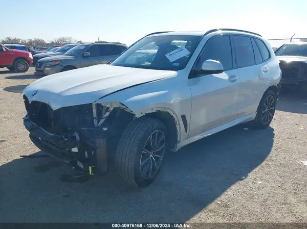 5UXCR6C02N9K89157 2022 BMW X5 - Image 2