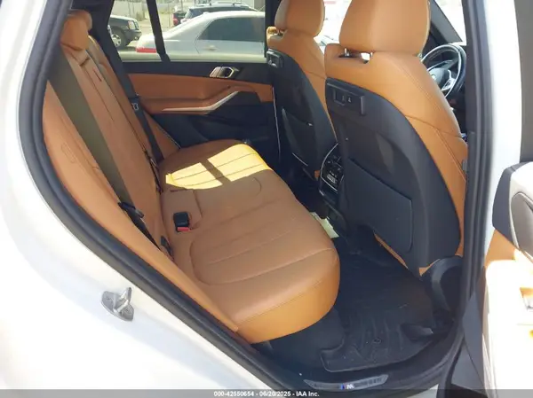 5UXCR6C02N9M75152 2022 BMW X5 - Image 8