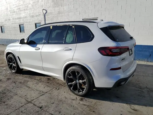5UXCR6C02P9N48653 2023 BMW X5 - Image 2