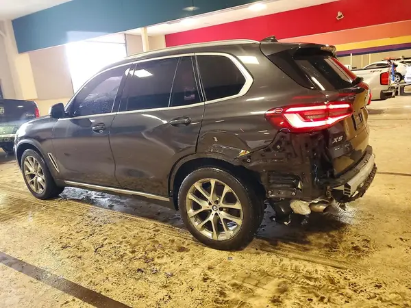5UXCR6C03L9B66306 2020 BMW X5 - Image 2