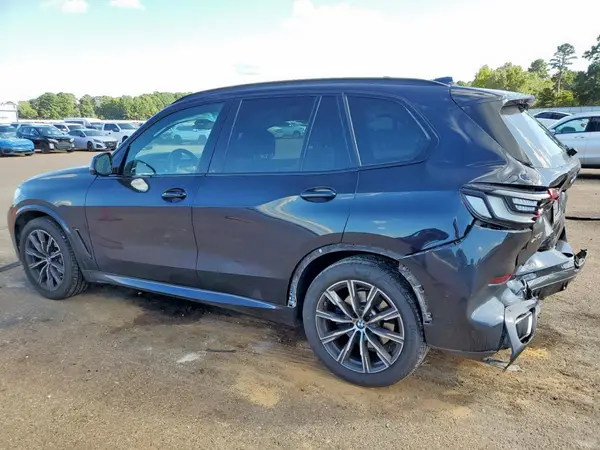5UXCR6C03N9J21530 2022 BMW X5 - Image 2