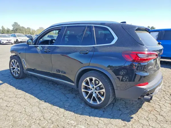 5UXCR6C03N9K37374 2022 BMW X5 - Image 2