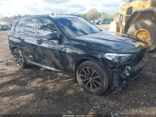 5UXCR6C03N9K63621 2022 BMW X5 - Image 1
