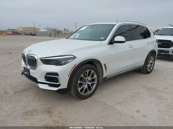 5UXCR6C03N9L92877 2022 BMW X5 - Image 2
