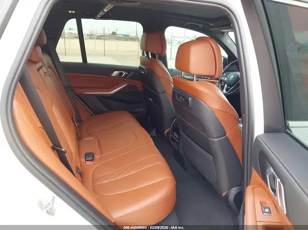5UXCR6C03N9L92877 2022 BMW X5 - Image 8