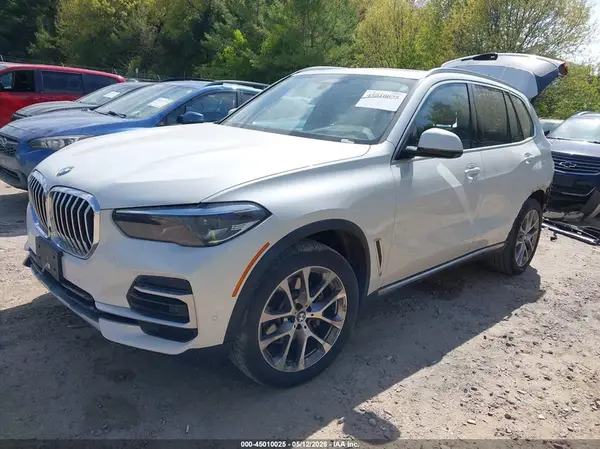 5UXCR6C03P9R26740 2023 BMW X5 - Image 2