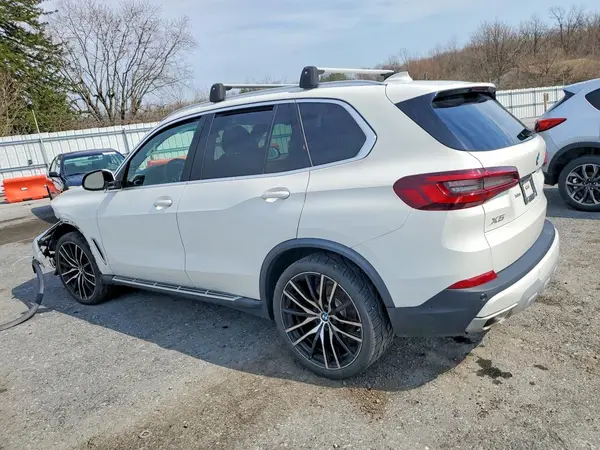 5UXCR6C04L9D67227 2020 BMW X5 - Image 2