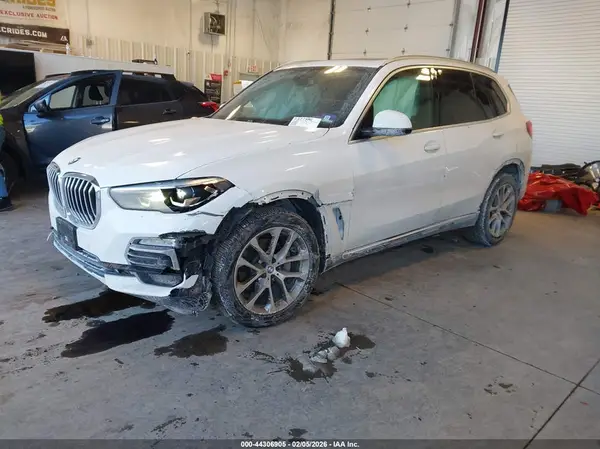 5UXCR6C04LLL82052 2020 BMW X5 - Image 2