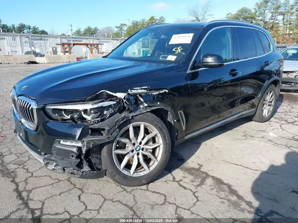 5UXCR6C04M9E32143 2021 BMW X5 - Image 2