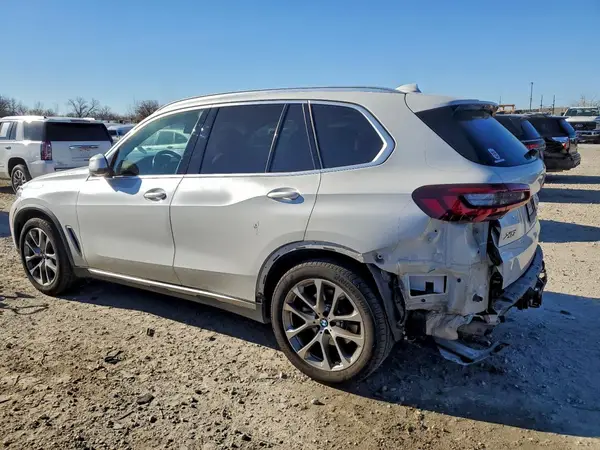 5UXCR6C04M9E36421 2021 BMW X5 - Image 2