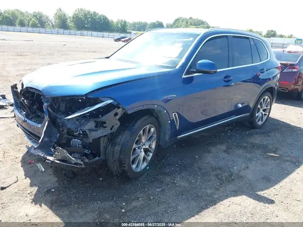 5UXCR6C04M9F45624 2021 BMW X5 - Image 2