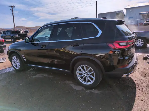 5UXCR6C04N9J47022 2022 BMW X5 - Image 2
