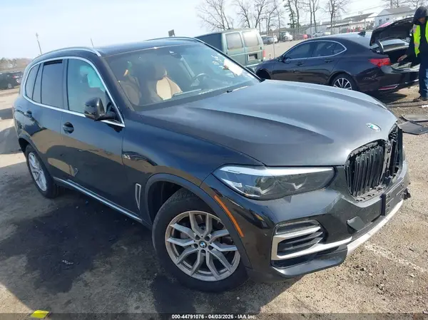 5UXCR6C04N9K19613 2022 BMW X5 - Image 1