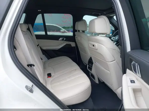 5UXCR6C04N9L92242 2022 BMW X5 - Image 8