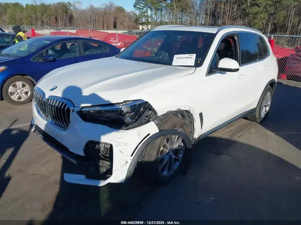 5UXCR6C04N9N08961 2022 BMW X5 - Image 2
