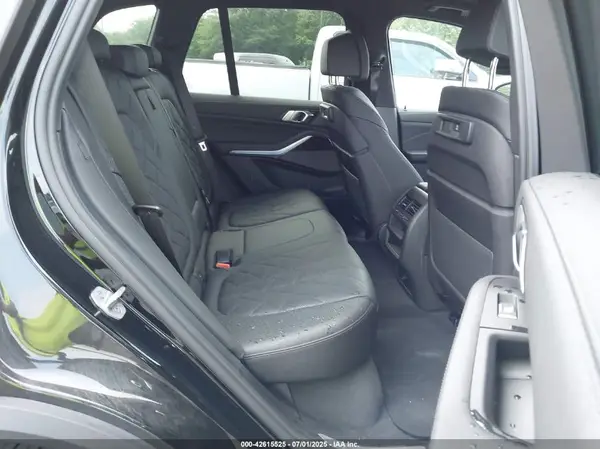 5UXCR6C04P9R36189 2023 BMW X5 - Image 8
