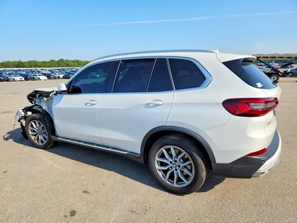 5UXCR6C04P9R66762 2023 BMW X5 - Image 2