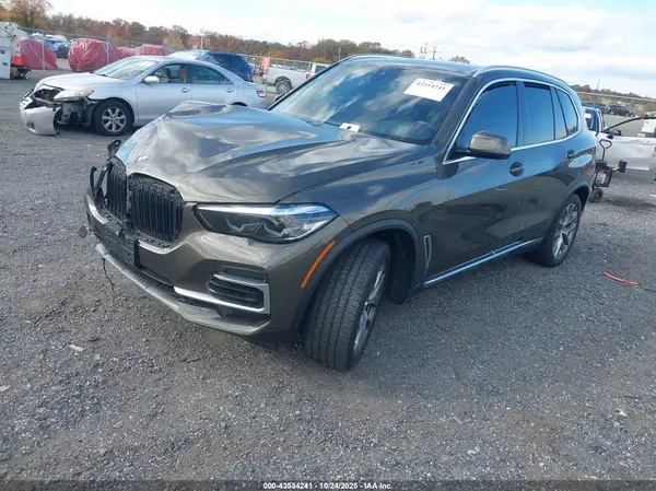5UXCR6C04P9S00756 2023 BMW X5 - Image 2