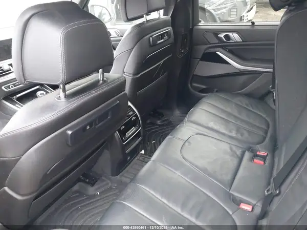 5UXCR6C05L9D41686 2020 BMW X5 - Image 8