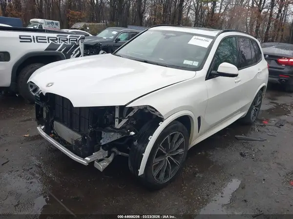 5UXCR6C05LLL74946 2020 BMW X5 - Image 2