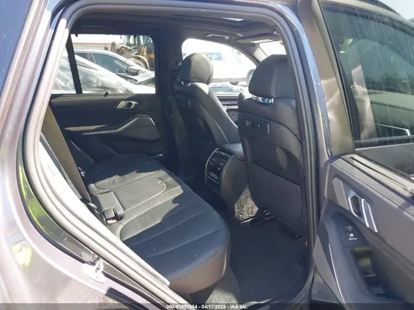 5UXCR6C05M9E75633 2021 BMW X5 - Image 8